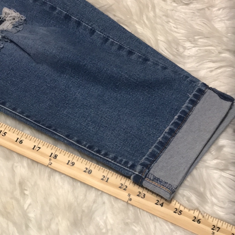 LEVI’S Women’s Medium Wash DISTRESSED ANKLE Cropped Jeans Sz 18 - Picture 6 of 15